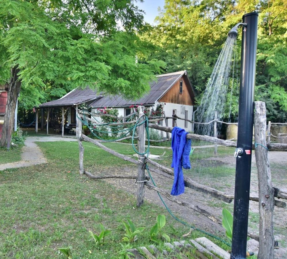 Igricz Farmház Pócsmegyer Exterior foto